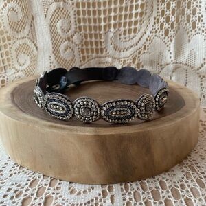 Boho Beaded Belt – Grey Elastic Snap Closure – Size M – Festival / Vintage